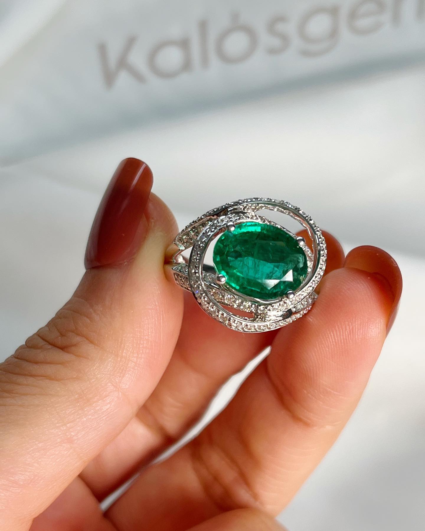 Nature Emerald Ring at Kalosgem